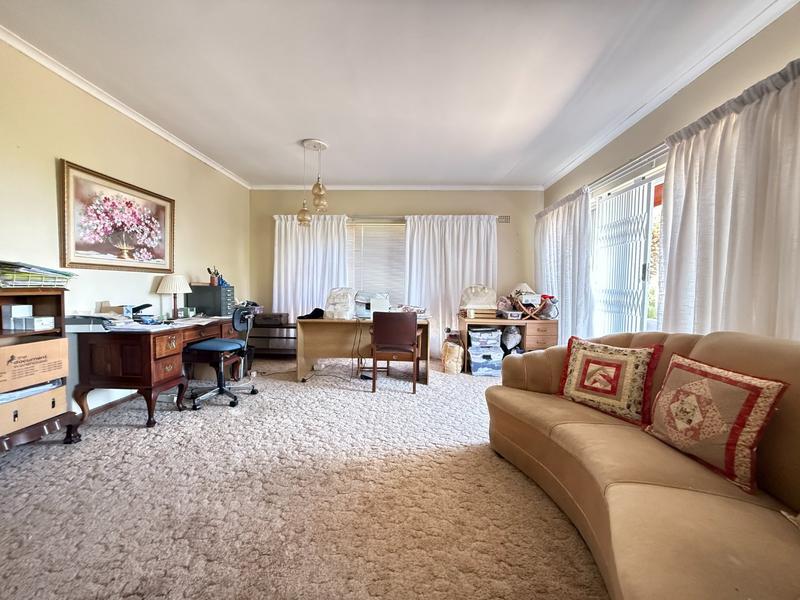 4 Bedroom Property for Sale in Panorama Western Cape